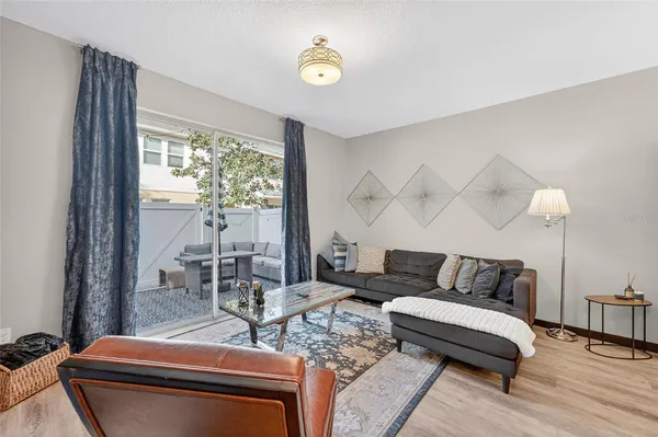 $384,900 | 14236 Oasis Cove Boulevard, Windermere, FL 34786