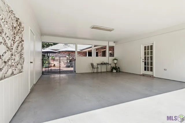 $599,999 | 3339 Tezcucco Drive, Baton Rouge, LA 70820