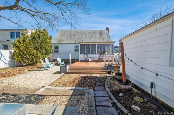 $699,000 | 20 Iris Avenue, North Merrick, NY 11566