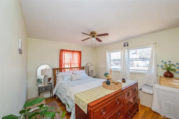 $699,000 | 20 Iris Avenue, North Merrick, NY 11566