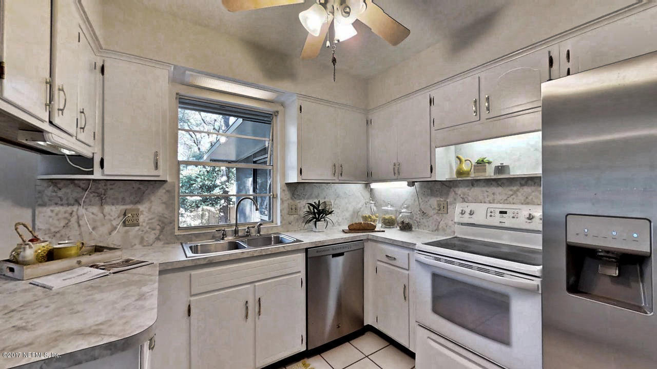 4018 Fincannon Road West Jacksonville, FL 32277 - Photo 13 of 37 Kitchen