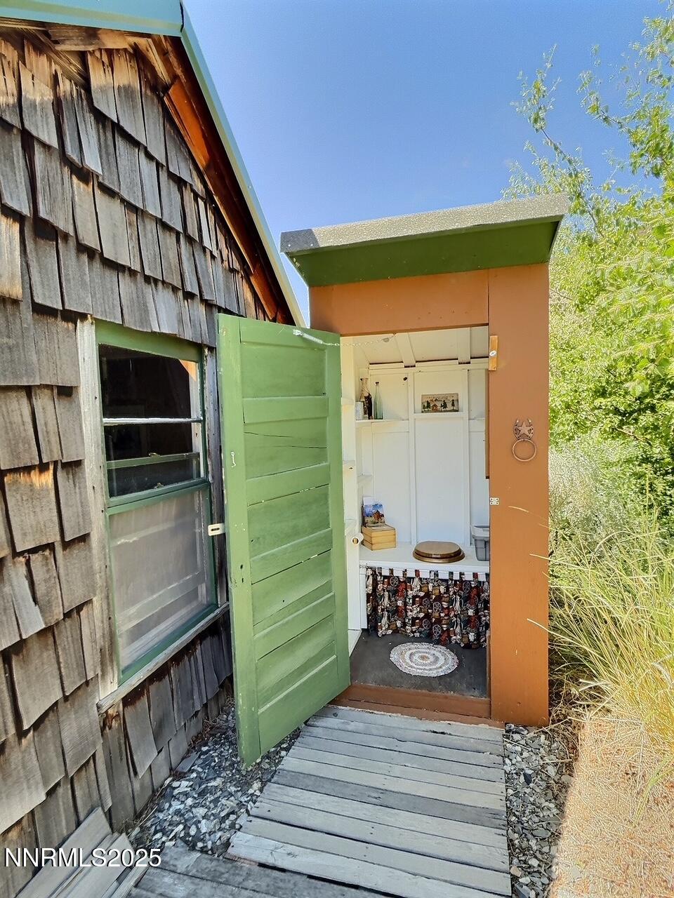 113 Victorine Drive Kingston, NV 89310 - Photo 22 of 44 a view of outdoor space and deck