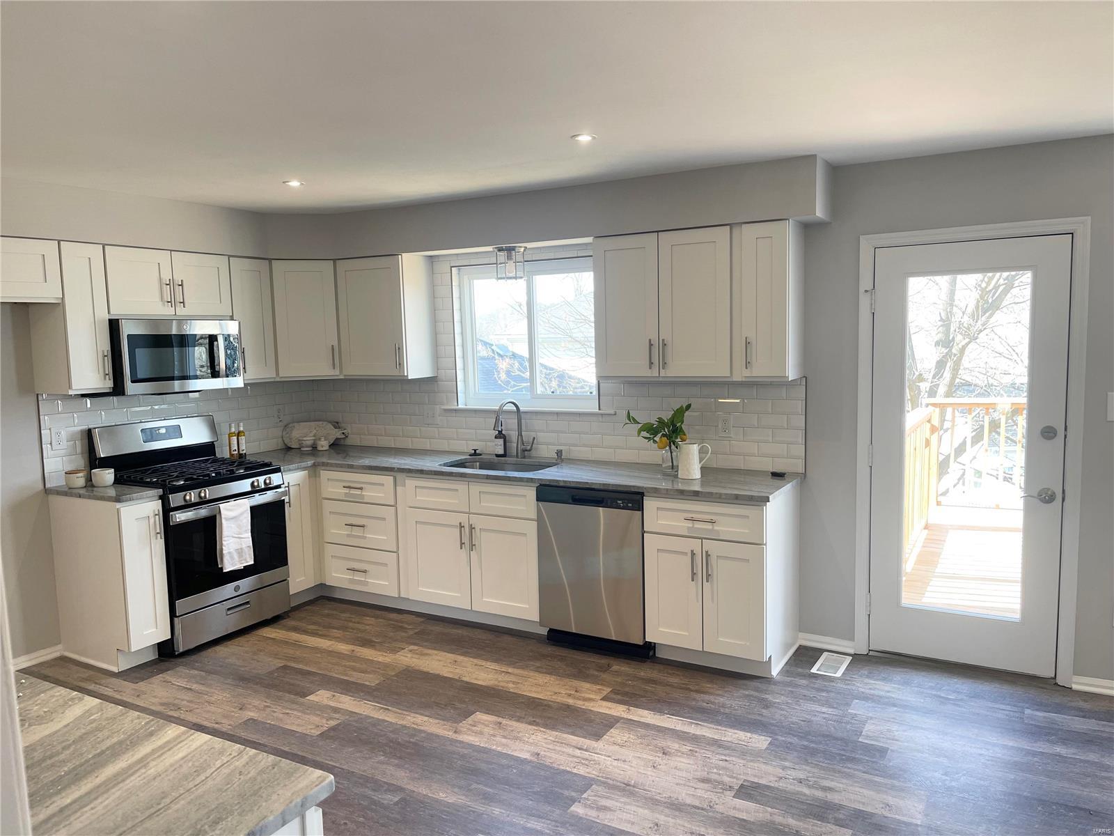 1483 Cedar Bluff Drive Ballwin, MO 63021 - Photo 6 of 16