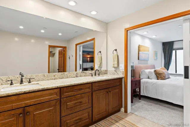 $825,000 | 2556 Navarra Drive, Unit A, Carlsbad, CA 92009