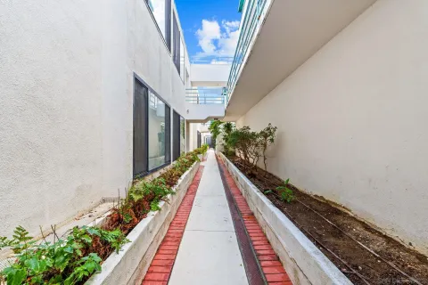 a view of a house with entryway