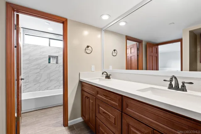 $825,000 | 2556 Navarra Drive, Unit A, Carlsbad, CA 92009