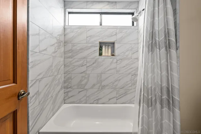 $825,000 | 2556 Navarra Drive, Unit A, Carlsbad, CA 92009