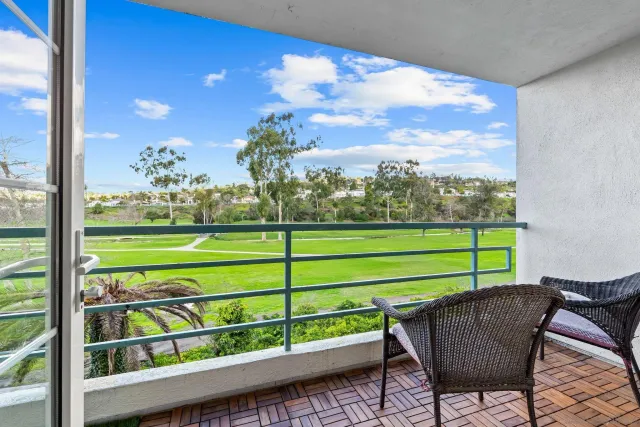 $825,000 | 2556 Navarra Drive, Unit A, Carlsbad, CA 92009