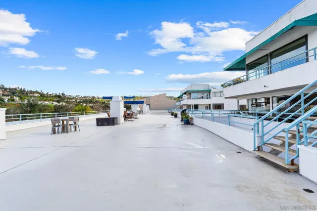 $825,000 | 2556 Navarra Drive, Unit A, Carlsbad, CA 92009