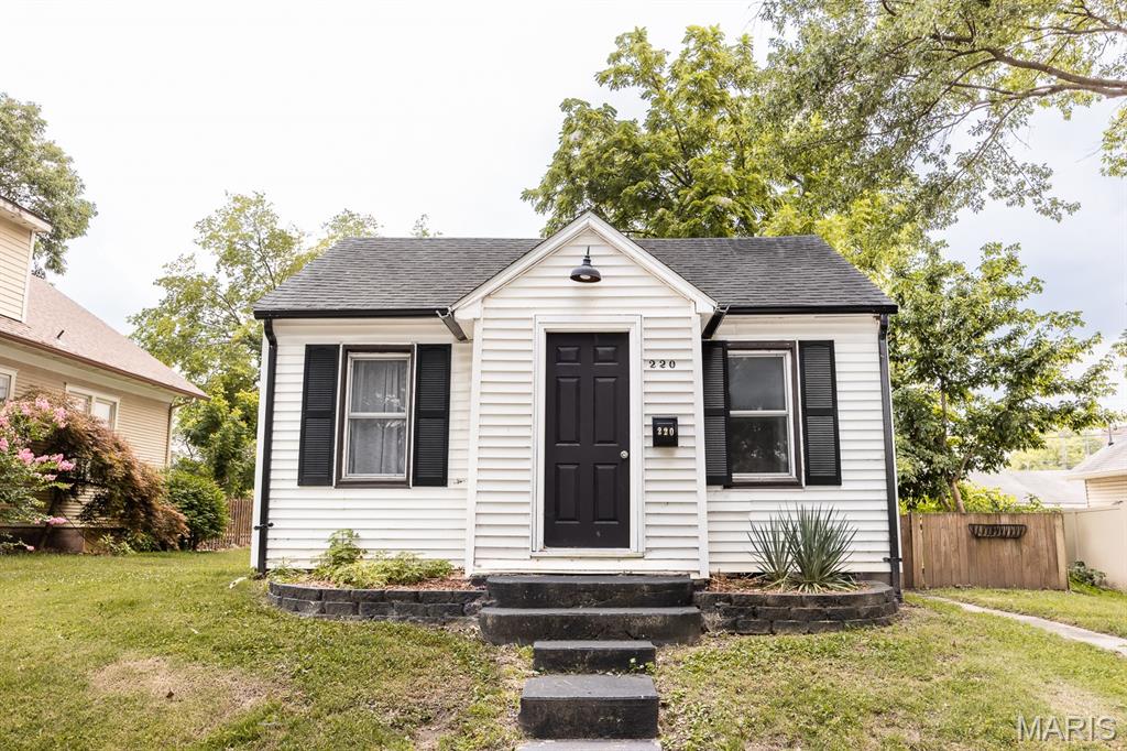 220 West Center Street Lebanon, IL 62254 - Photo 1 of 20