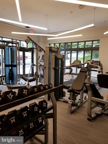 $299,500 | 989 South Buchanan Street, Unit 320, Arlington, VA 22204