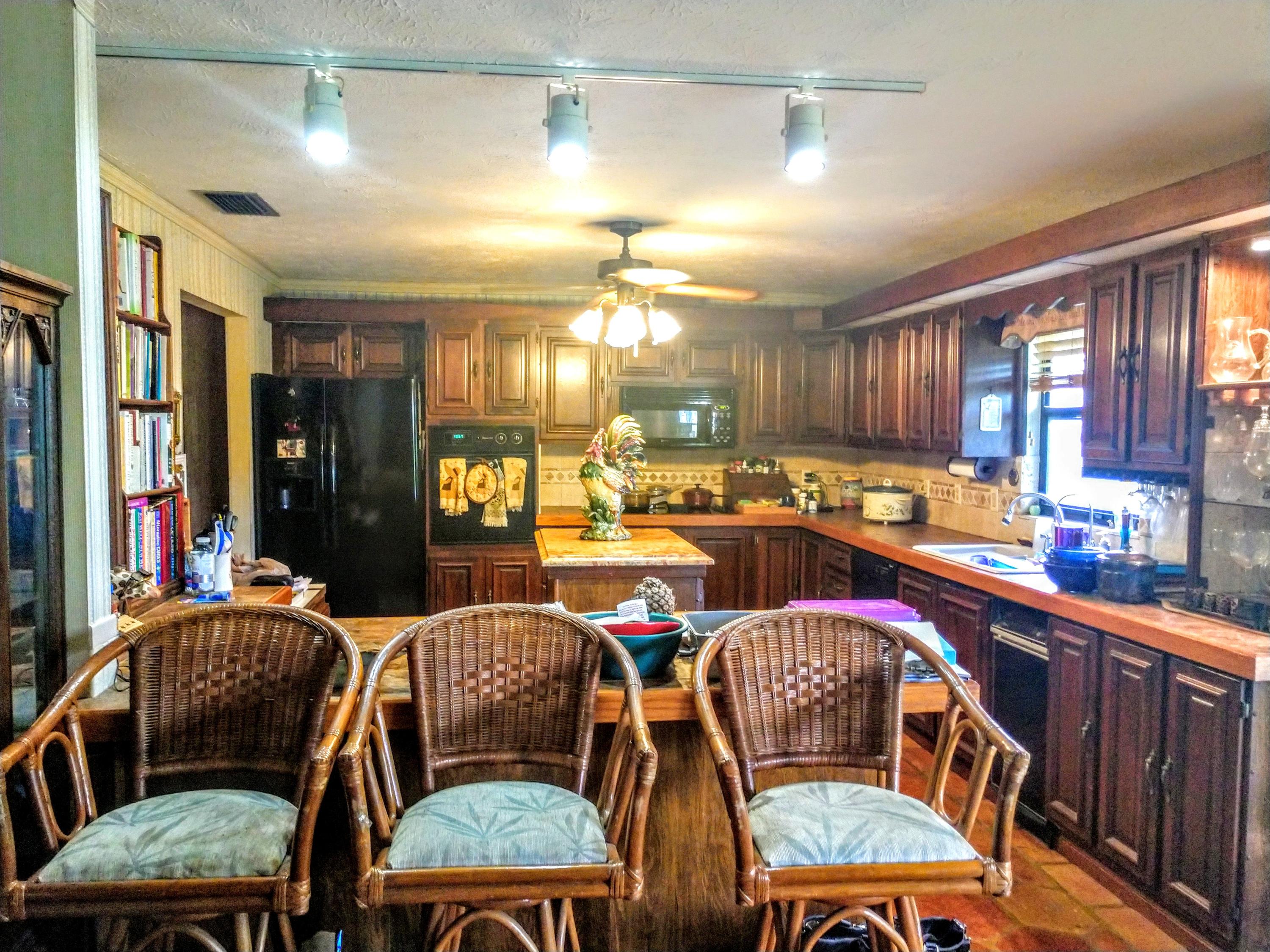 696 Southwest Aster Road Port St. Lucie, FL 34953 - Photo 9 of 16 Kitchen