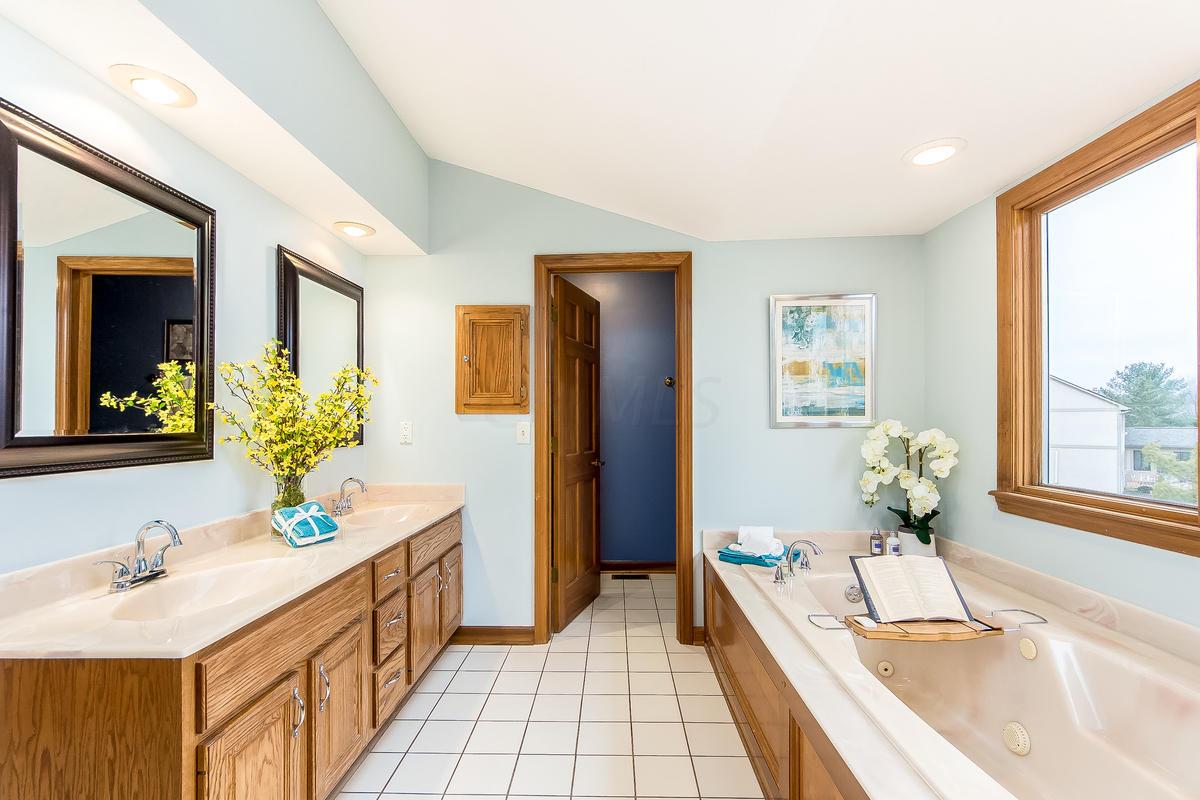 808 Sycamore Ridge Court Powell, OH 43065 - Photo 22 of 67 Gallery Image 22