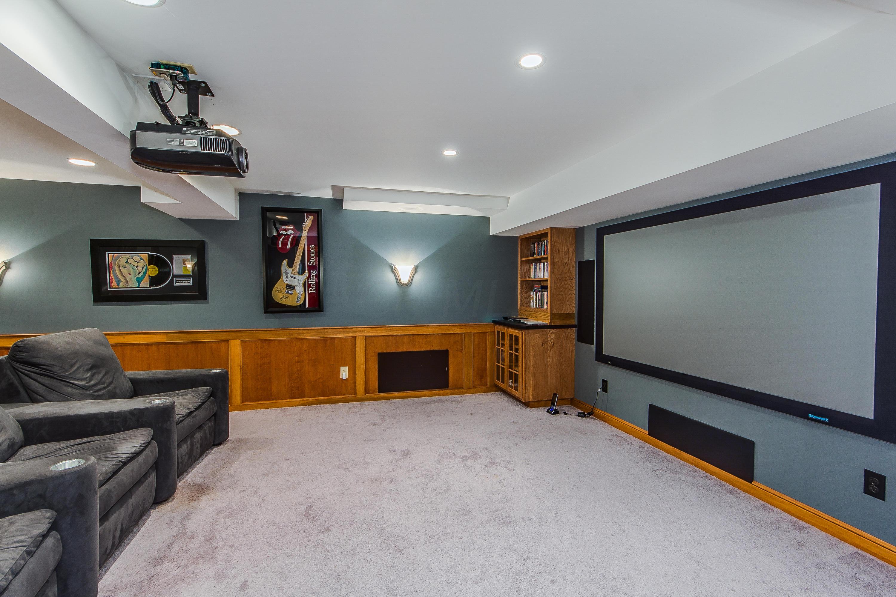 808 Sycamore Ridge Court Powell, OH 43065 - Photo 3 of 67 Gallery Image 3