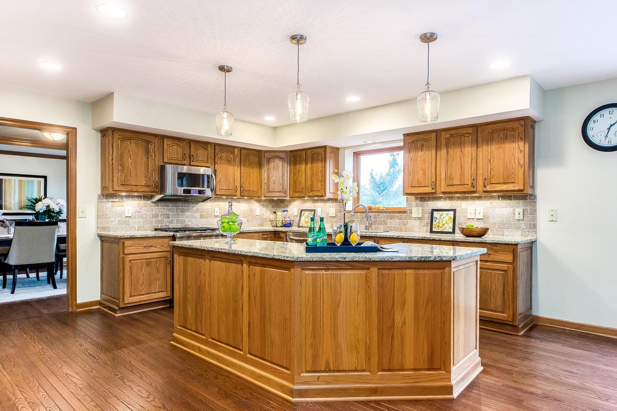 808 Sycamore Ridge Court Powell, OH 43065 - Photo 5 of 67 Gallery Image 5