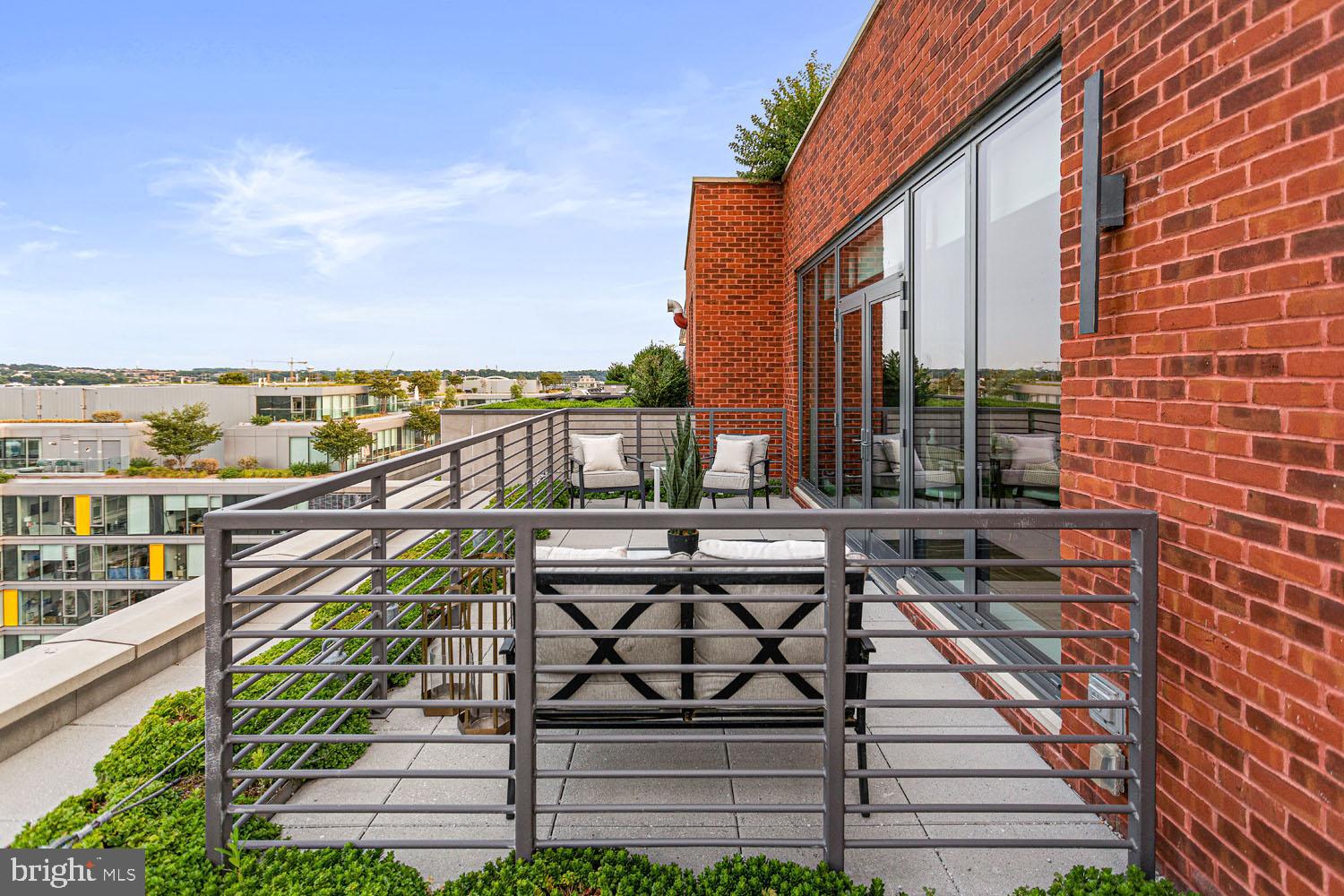 1211 Van Street Southeast, Unit PH2 Washington, DC 20003 - Photo 35 of 55