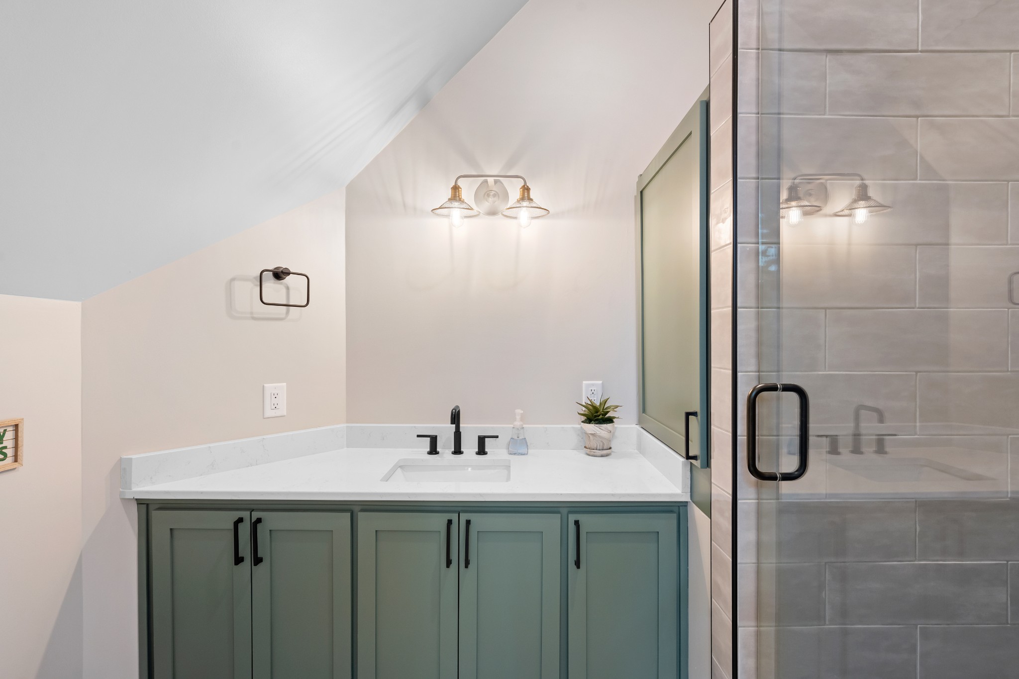 1014 Proud Eagle Eagleville, TN 37060 - Photo 39 of 59 a bathroom with a sink and mirror