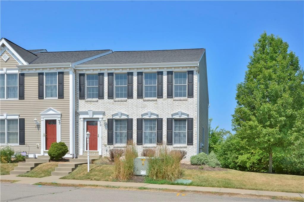 30 Castle View Drive McKees Rocks, PA 15136 - Photo 1 of 25