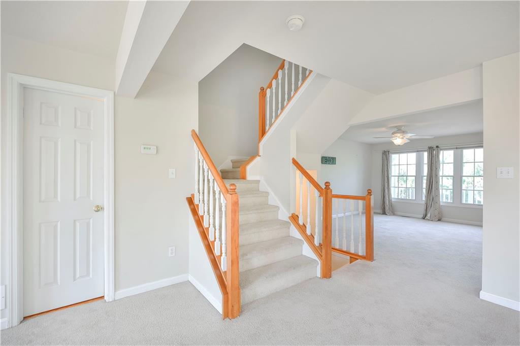 30 Castle View Drive McKees Rocks, PA 15136 - Photo 11 of 25