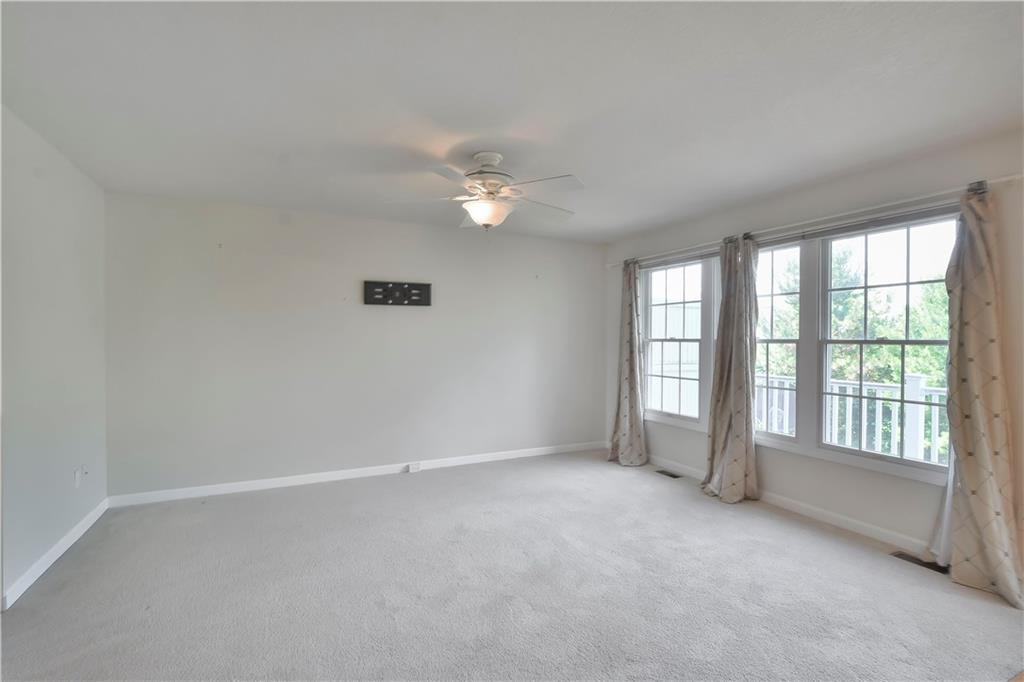 30 Castle View Drive McKees Rocks, PA 15136 - Photo 4 of 25