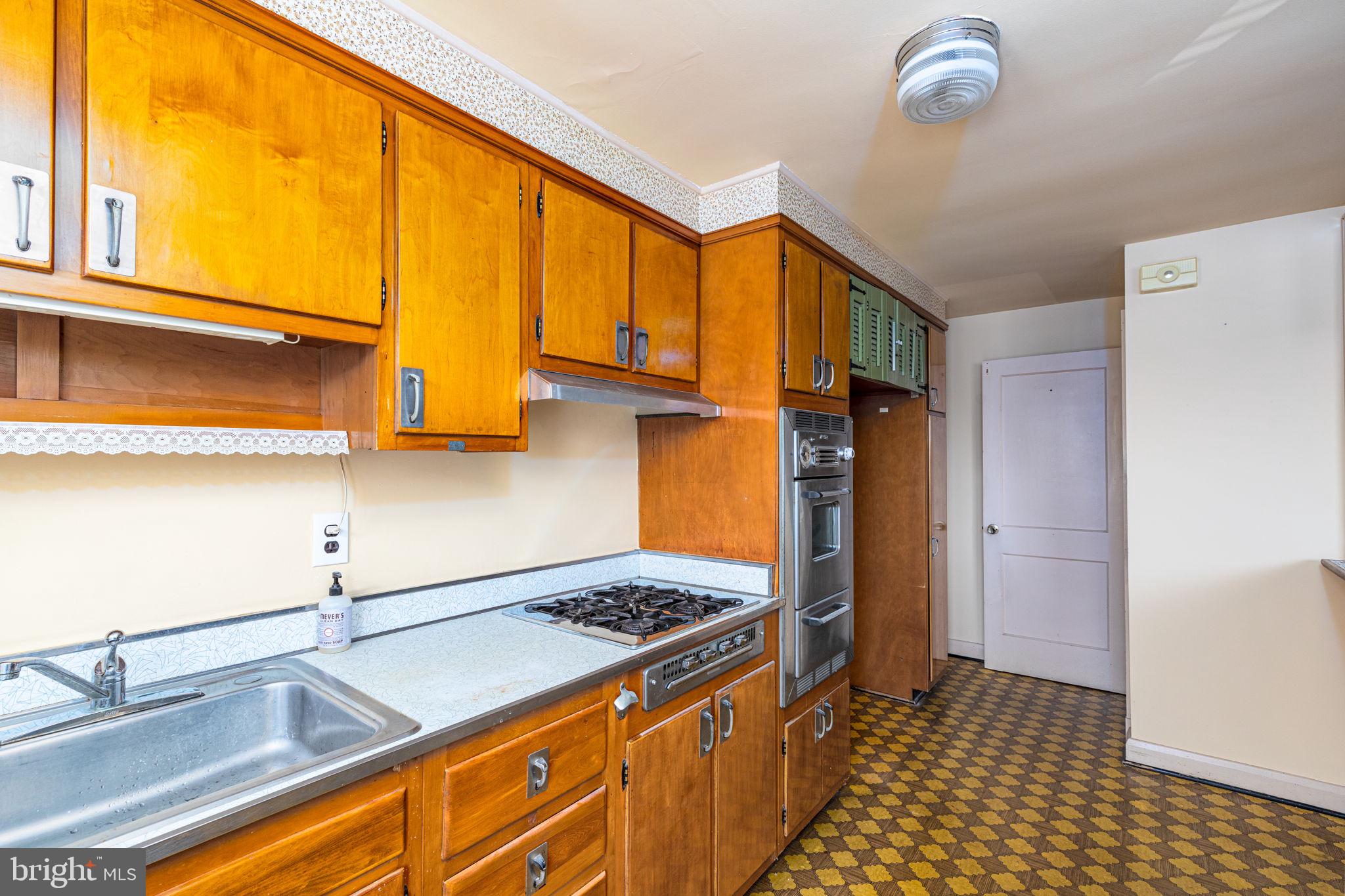 1120 Halstead Road Baltimore, MD 21234 - Photo 9 of 27 Kitchen