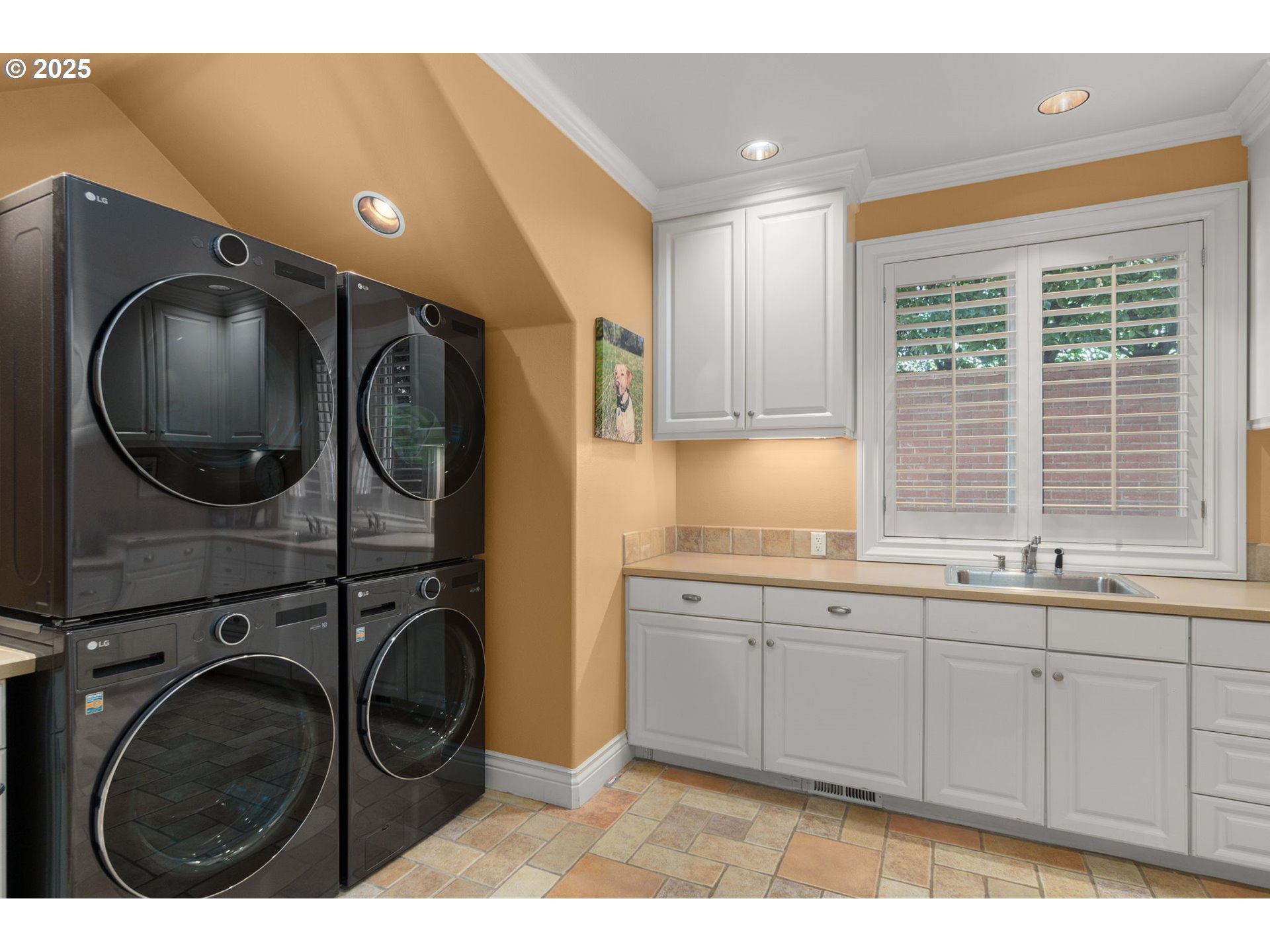 7915 Northwest Gales Ridge Lane Portland, OR 97229 - Photo 26 of 47 Laundry