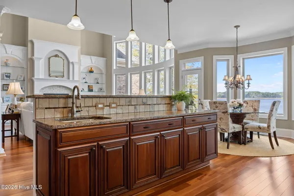 $1,625,000 | 121 Pamlico Lane, Chocowinity, NC 27817