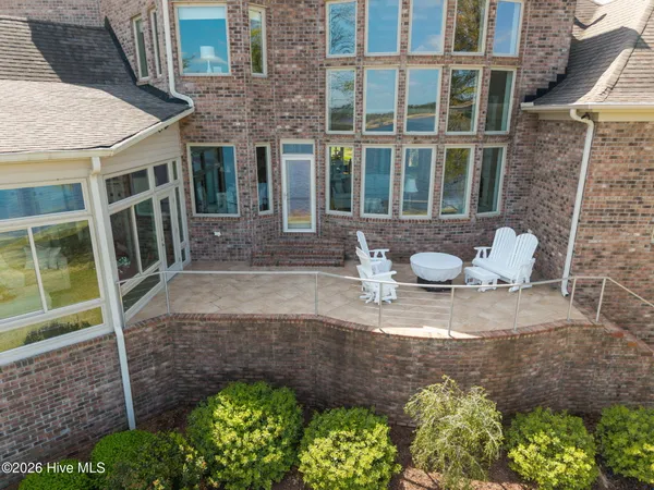 $1,625,000 | 121 Pamlico Lane, Chocowinity, NC 27817