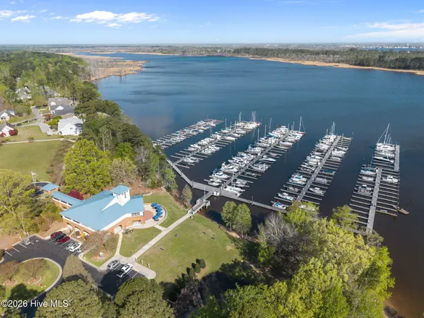 $1,625,000 | 121 Pamlico Lane, Chocowinity, NC 27817