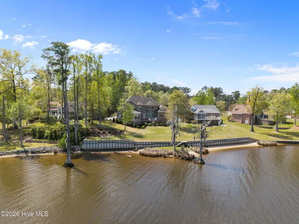 $1,625,000 | 121 Pamlico Lane, Chocowinity, NC 27817