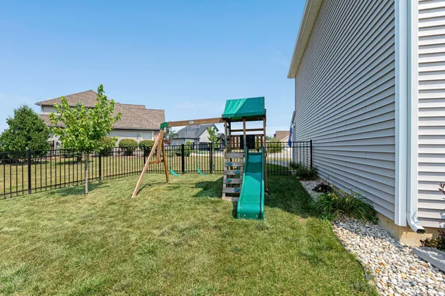 $285,000 | 10216 Runabay Cove, New Haven, IN 46774