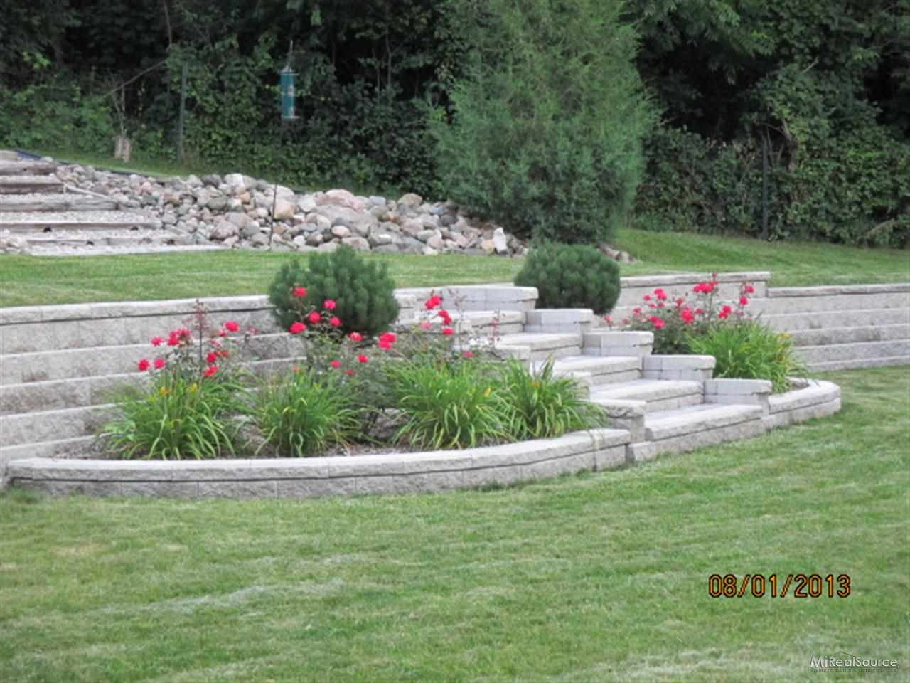 260 Gunder Drive Rochester, MI 48309 - Photo 29 of 30 31160098-28.JPG