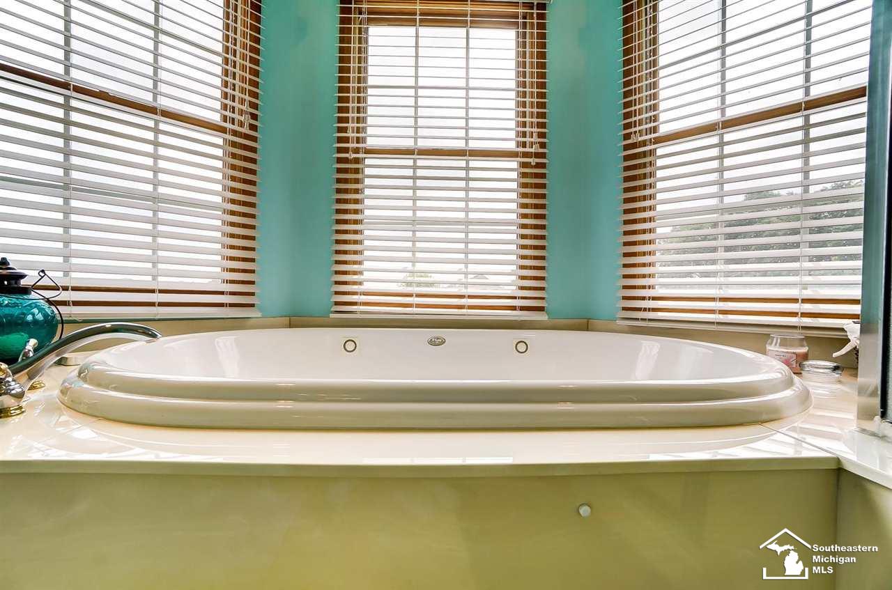 1228 Hubbard Road Monroe, MI 48161 - Photo 37 of 70