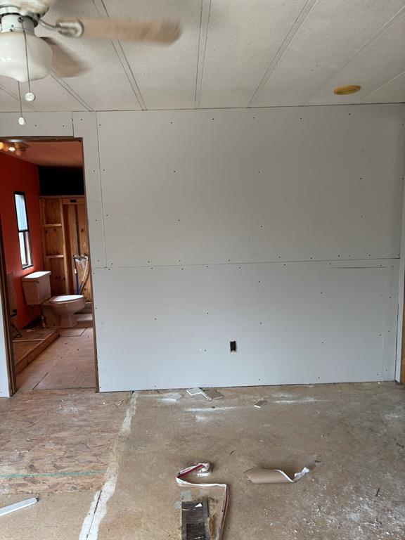 9601 Eagles Nest Road Rio Vista, TX 76093 - Photo 12 of 17 Gallery Image 12