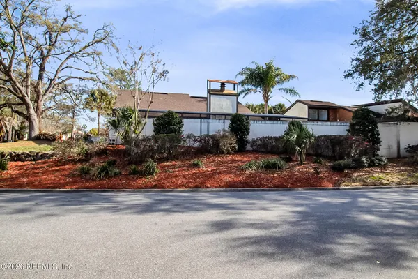 $2,500 | 7814 Cypress Point Court, Jacksonville, FL 32256