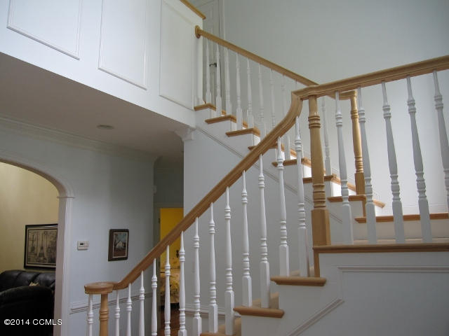 202 Dobbs Spaight Road New Bern, NC 28562 - Photo 20 of 40 20-Open Staircase
