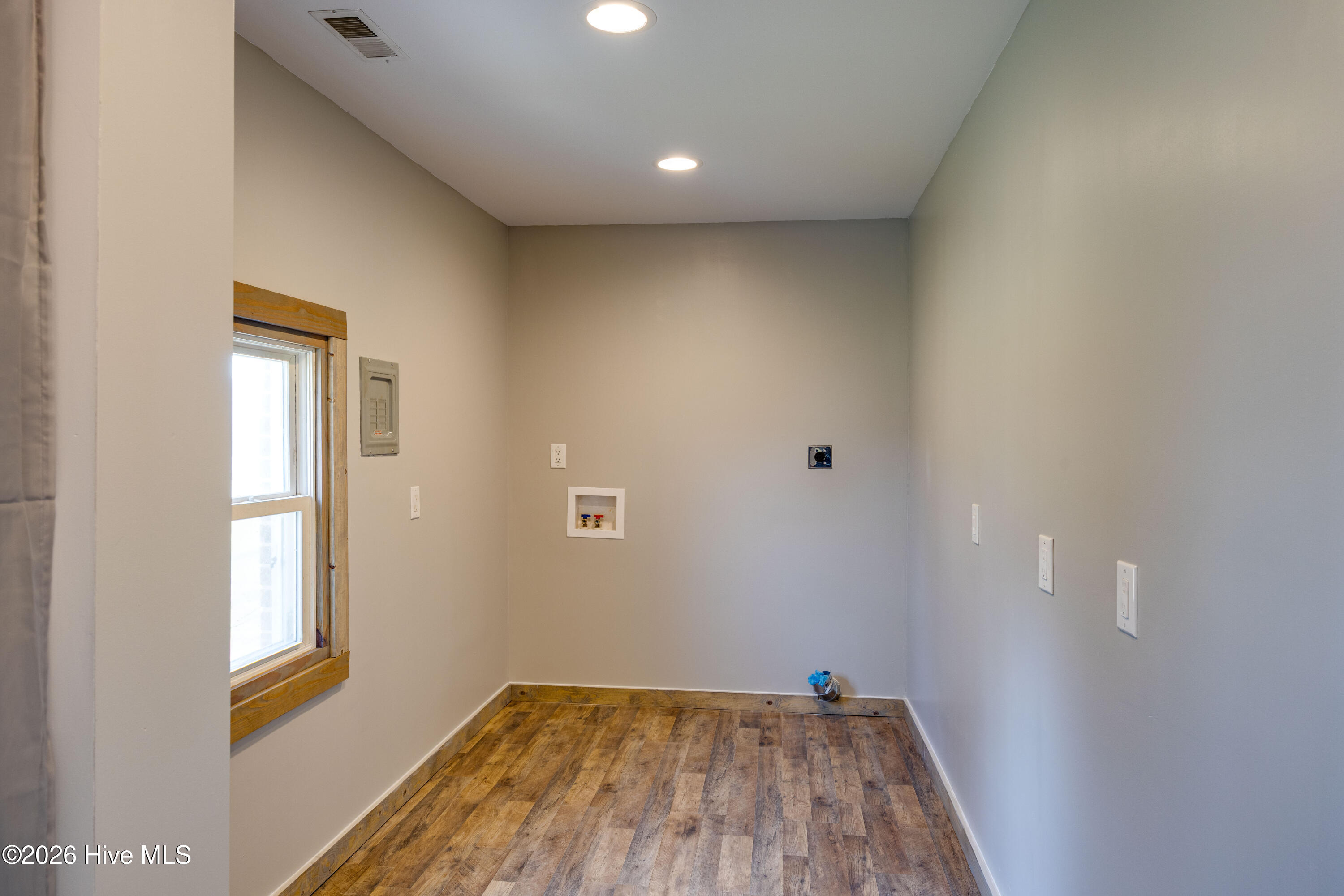 8856 Highway 32 Roper, NC 27970 - Photo 22 of 43 Large Laundry Room