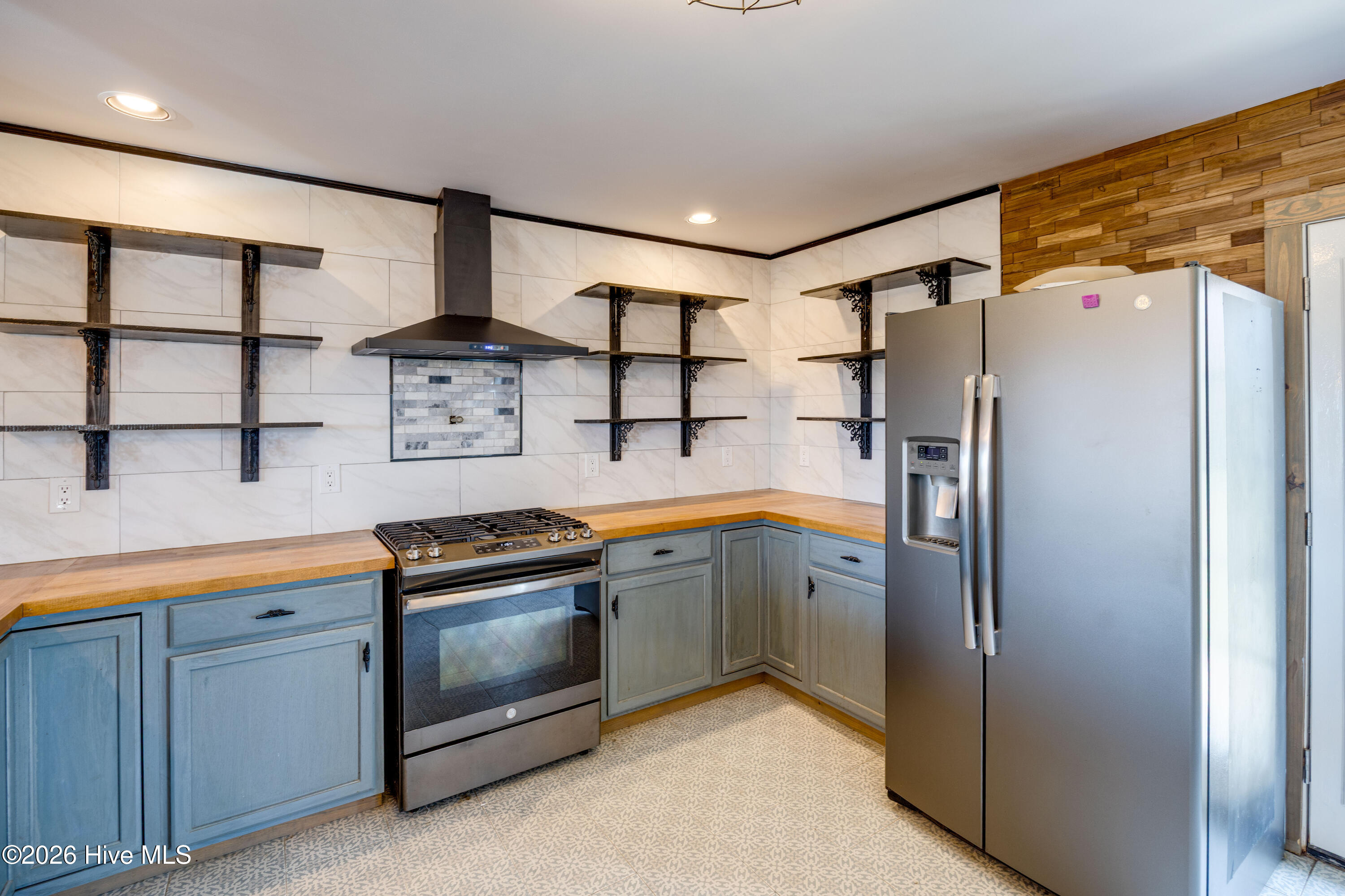 8856 Highway 32 Roper, NC 27970 - Photo 9 of 43 Open Shelving