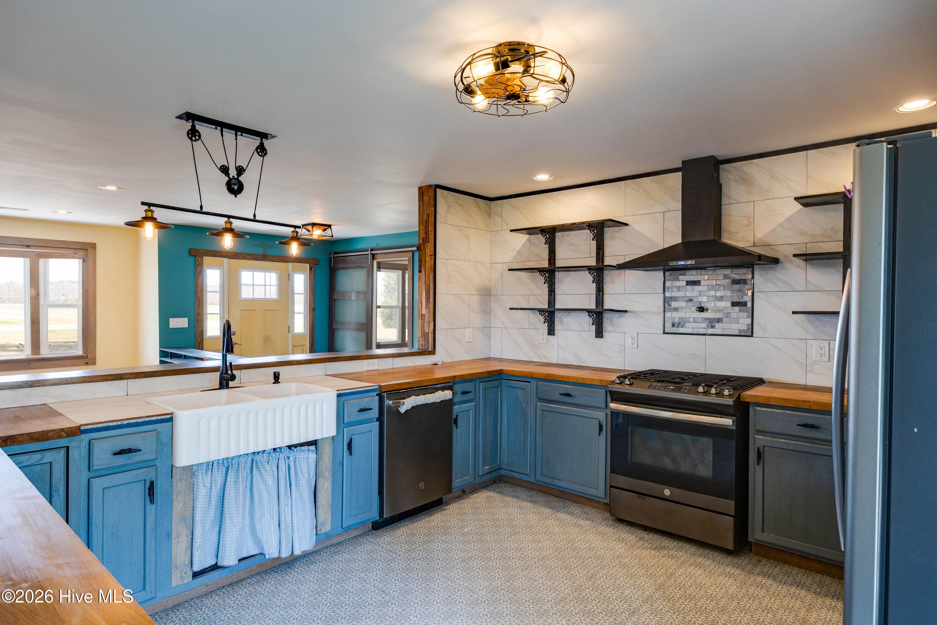 8856 Highway 32 Roper, NC 27970 - Photo 10 of 43 Kitchen