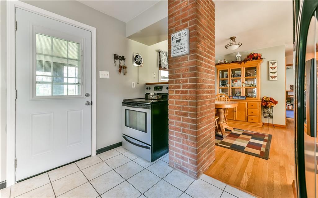 158 Lacock Avenue Rochester, PA 15074 - Photo 13 of 24