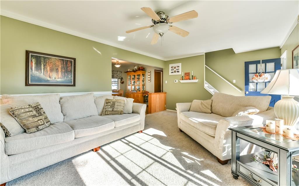 158 Lacock Avenue Rochester, PA 15074 - Photo 4 of 24 Living Room