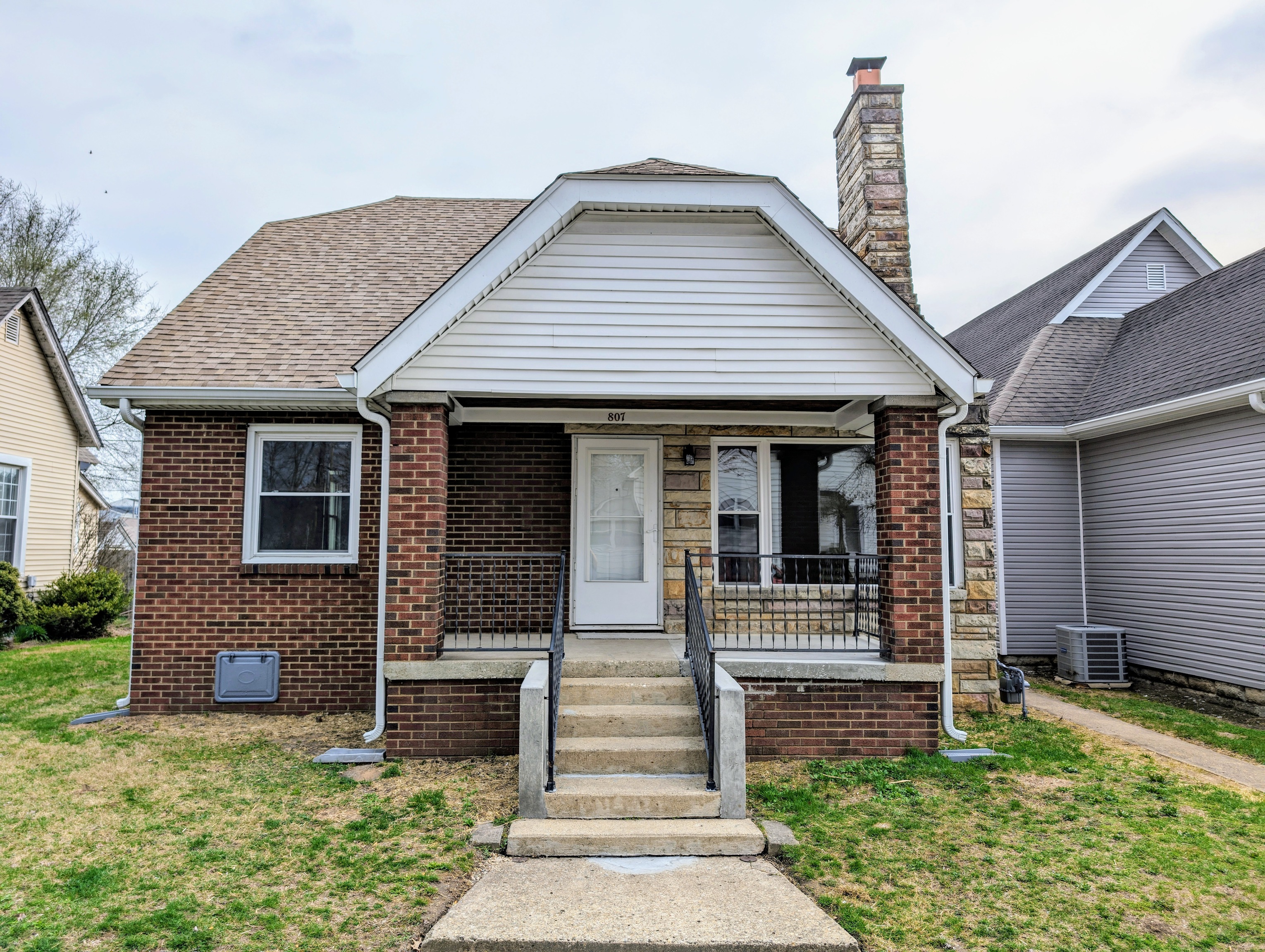 807 Reed Street Columbus, IN 47201 - Photo 1 of 22 Gallery Image 1