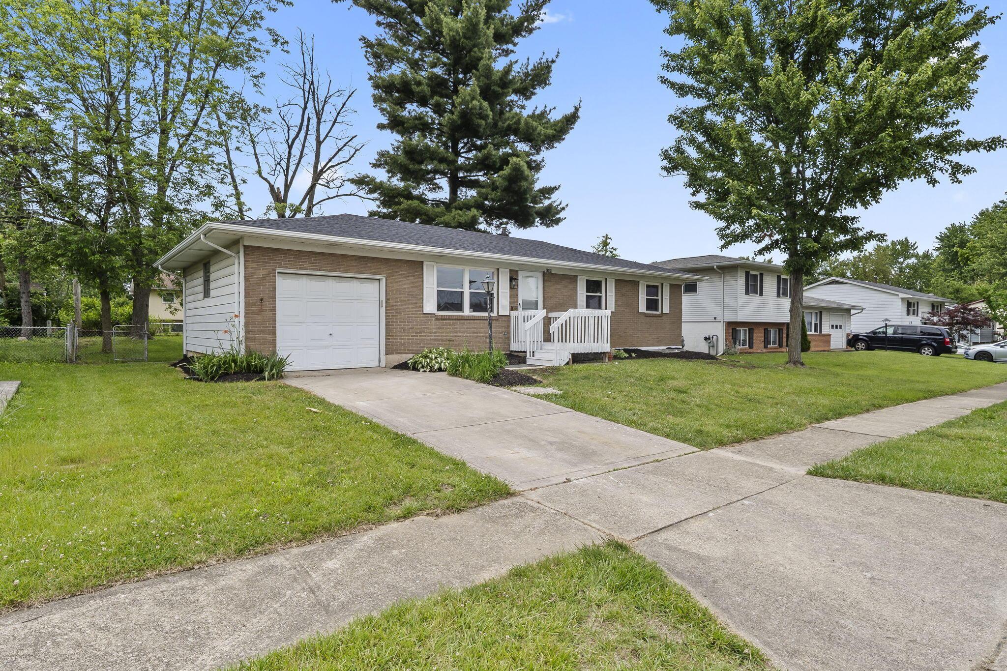 6365 Faircrest Road Columbus, OH 43229 - Photo 4 of 87 4-web-or-mls-DSC01241