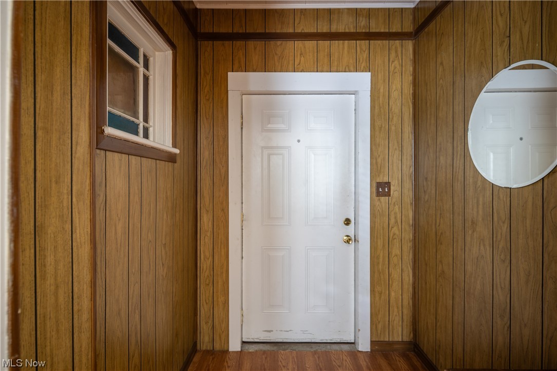 3661 Bosworth Road Cleveland, OH 44111 - Photo 14 of 27 Gallery Image 14