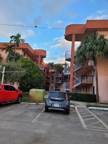 $245,900 | 5350 West 21st Court, Unit 203, Hialeah, FL 33016