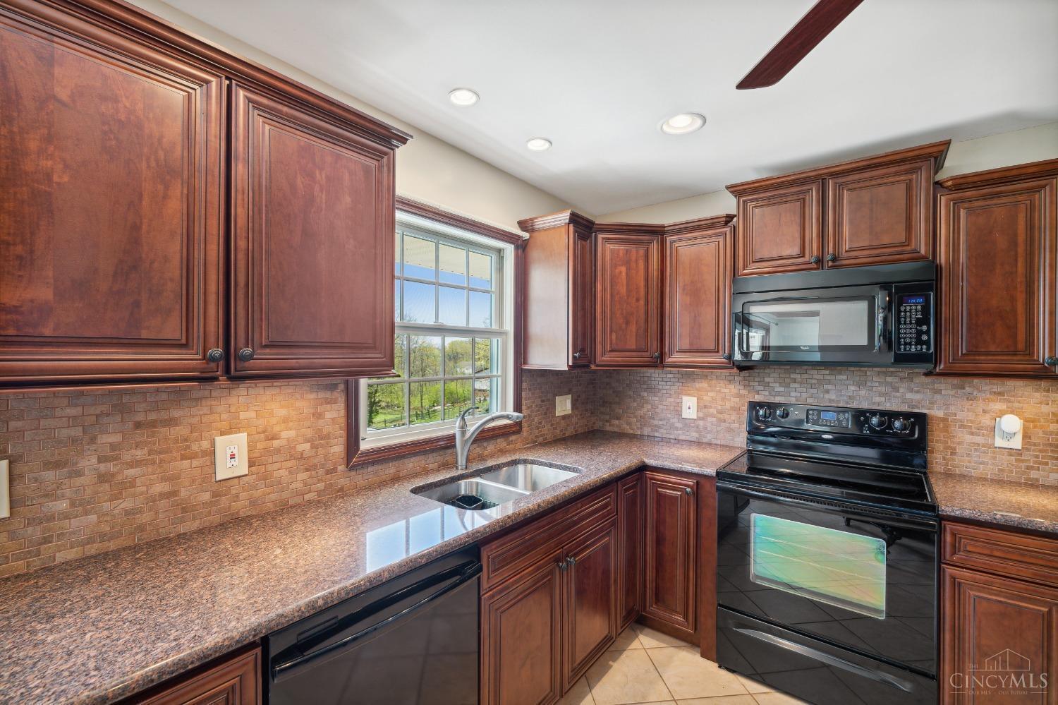 5777 West Fork Road Cincinnati, OH 45247 - Photo 12 of 40