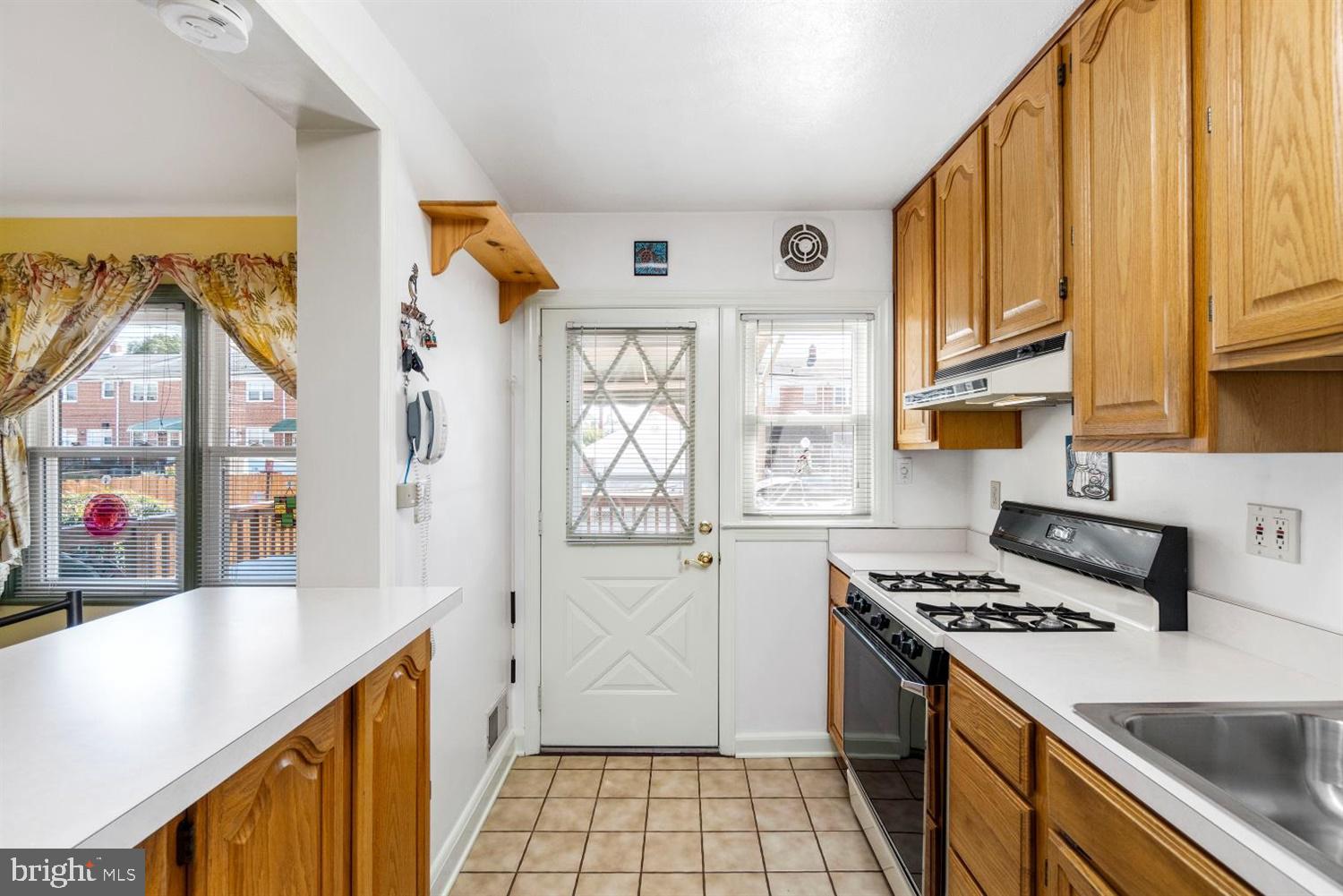 2140 Vailthorn Road Baltimore, MD 21220 - Photo 11 of 30 Ceramic Tile Floor