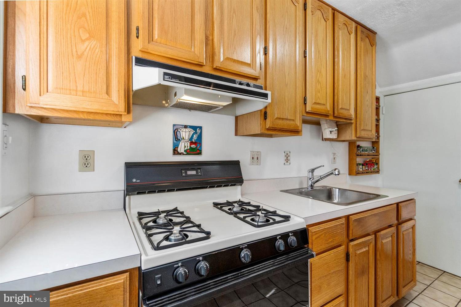2140 Vailthorn Road Baltimore, MD 21220 - Photo 12 of 30 Gas Cooking