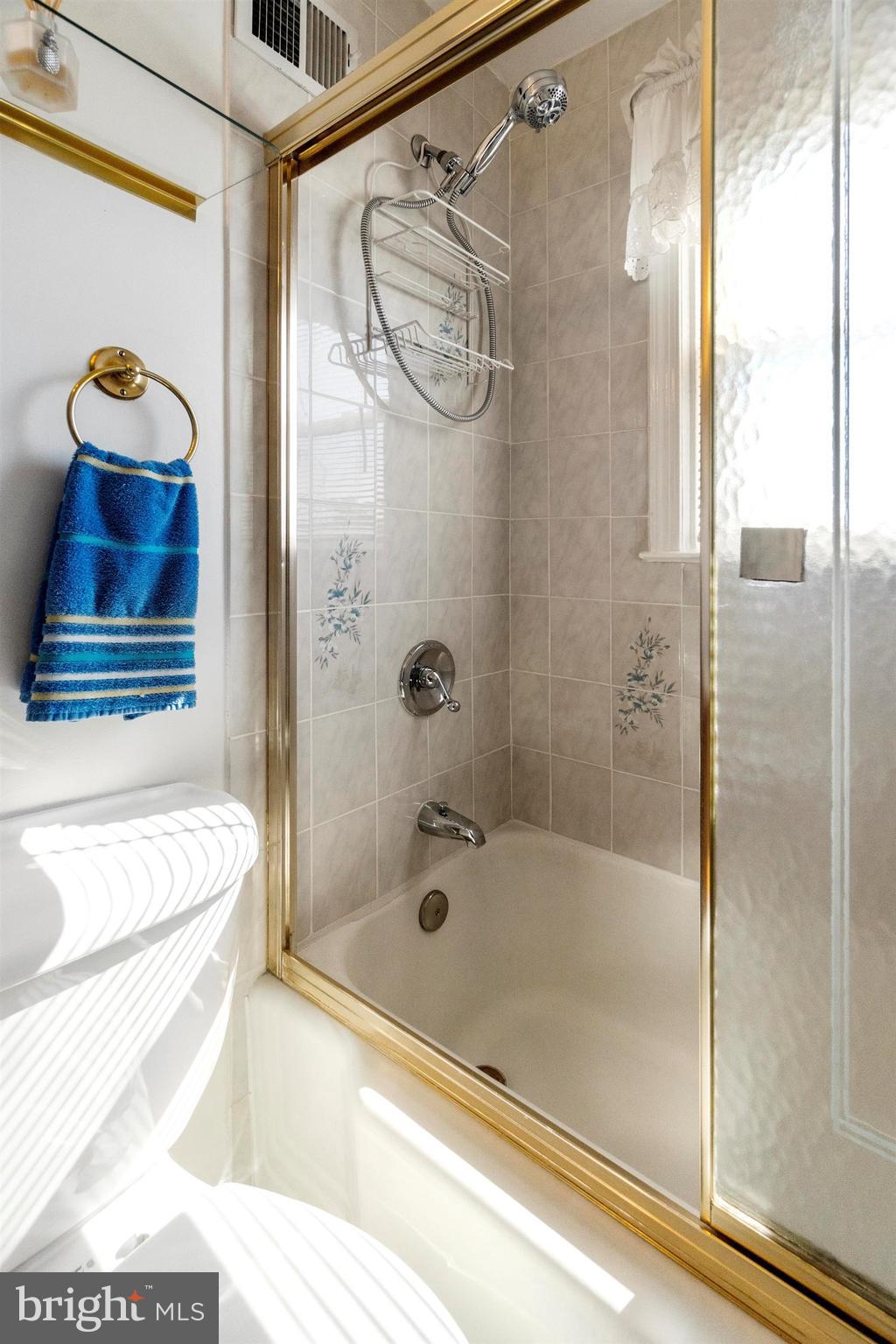 2140 Vailthorn Road Baltimore, MD 21220 - Photo 21 of 30 Ceramic Floor And Shower Surround