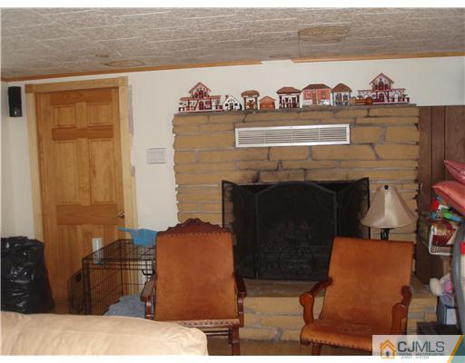67 Idlewild Road Edison, NJ 08817 - Photo 4 of 6